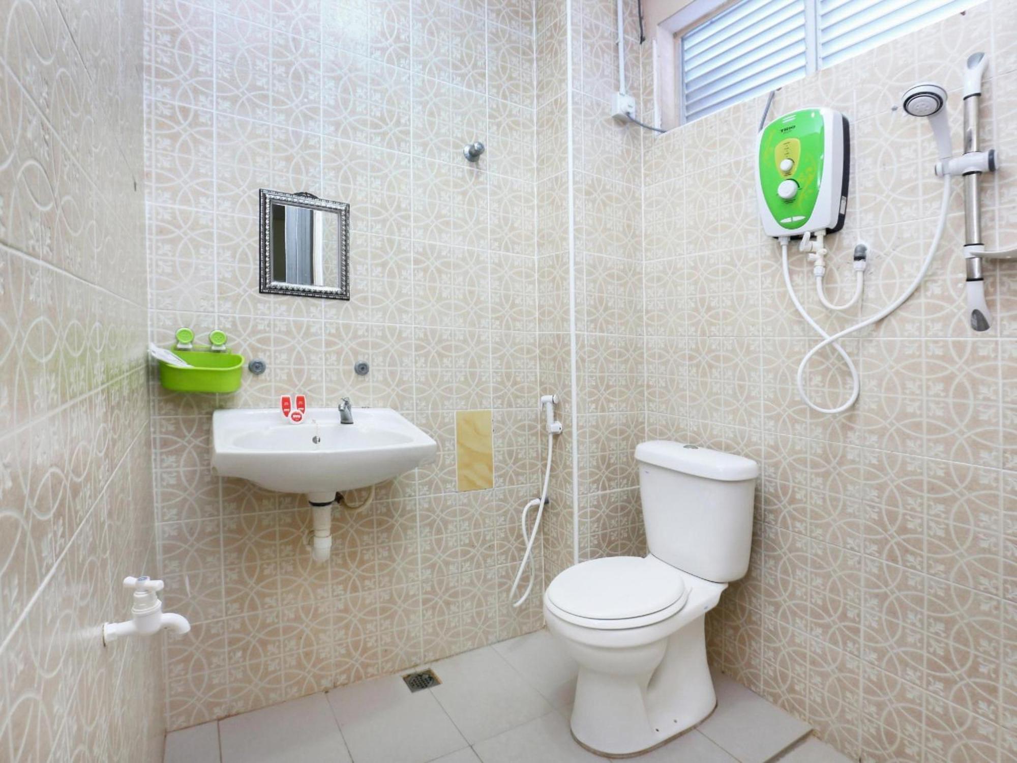 Super Oyo 89640 Hotel Pelangi Маранґ Екстер'єр фото
