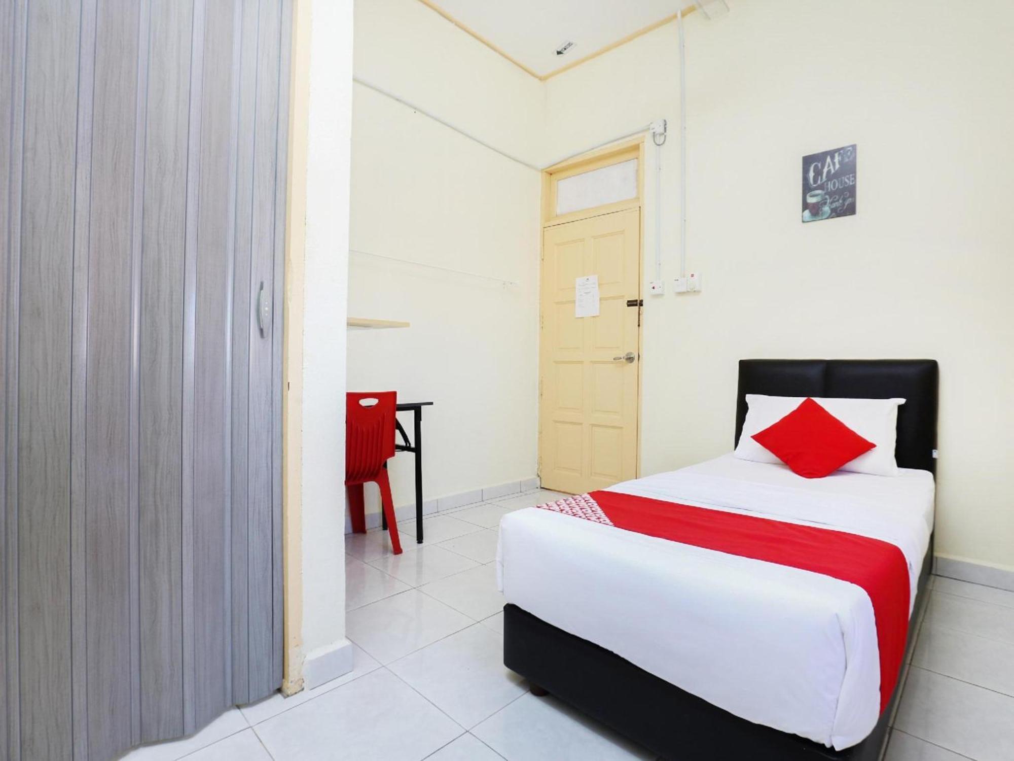Super Oyo 89640 Hotel Pelangi Маранґ Екстер'єр фото