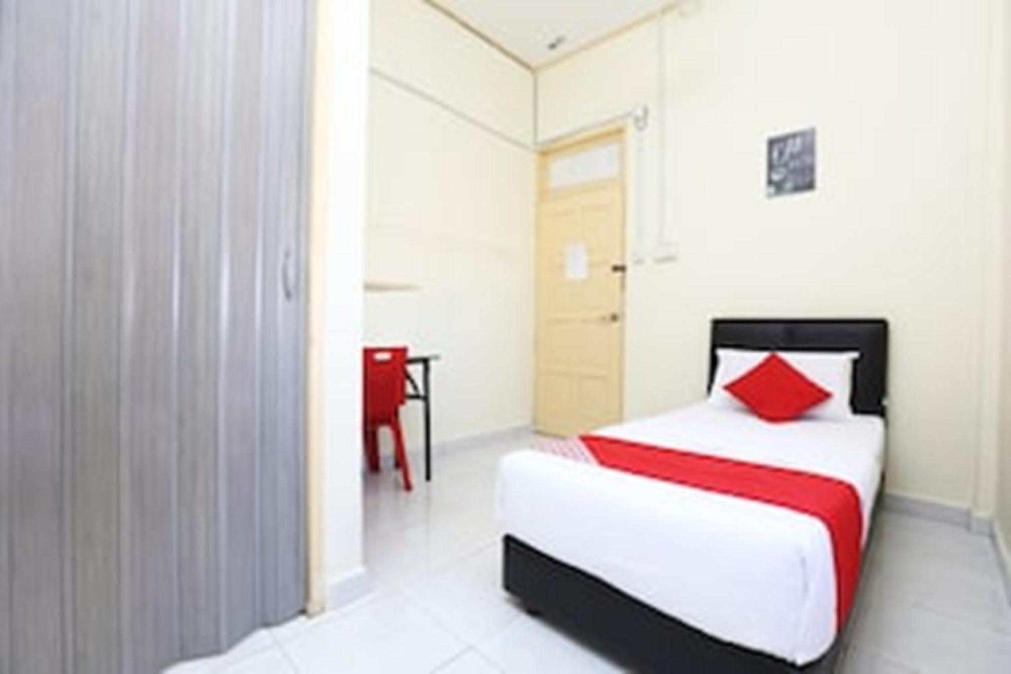 Super Oyo 89640 Hotel Pelangi Маранґ Екстер'єр фото